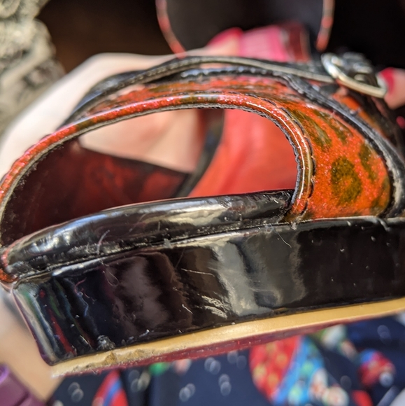 Bordello red leopard vinyl heels - Picture 6 of 10